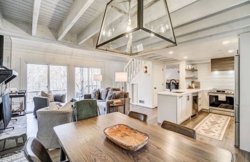 Big Canoe Cabina | Cozy Mountain Cabin in Big Canoe