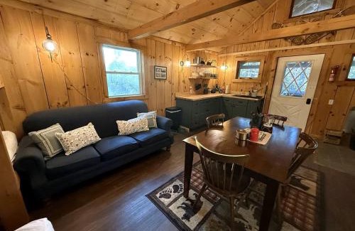 East Arlington Casa | Cozy Mountain Cabin in Sunderland, VT