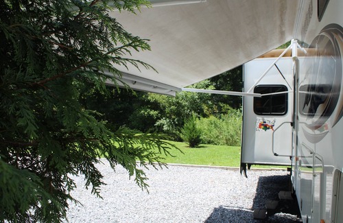 Hayesville Casa | Cozy Mountain Camper