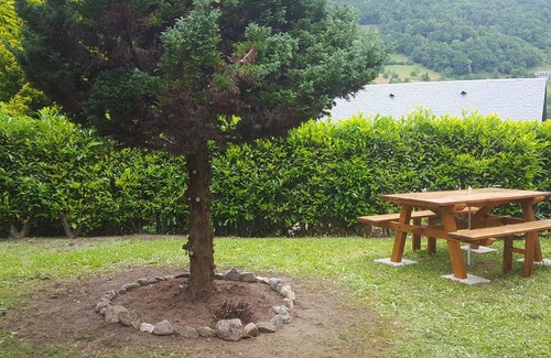 Cauterets Apartamento | Acogedor chalet de montaña con jardín privado, se aceptan mascotas, en Cauterets
