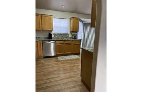 Zuzax Casa | Cozy Mountain Home 2 Bedroom with Fireplace 20 min to Albuquerque
