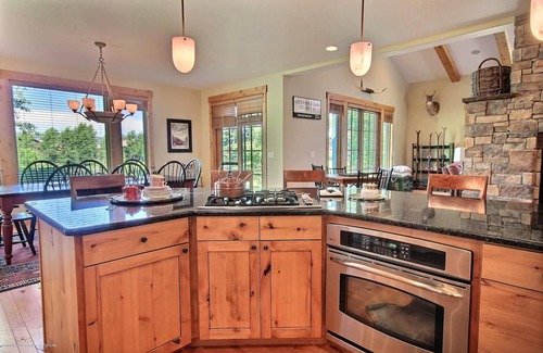 Victor Casa | Cozy Mountain Home Near Jackson Hole Mountain Resort and Targhee Ski Resort!