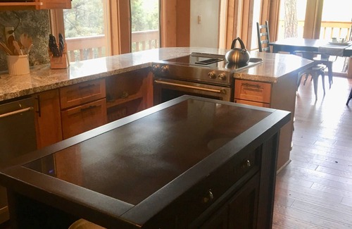 Pine Cabina | Family Friendly Log Cabin con vistas del borde de Mogollon