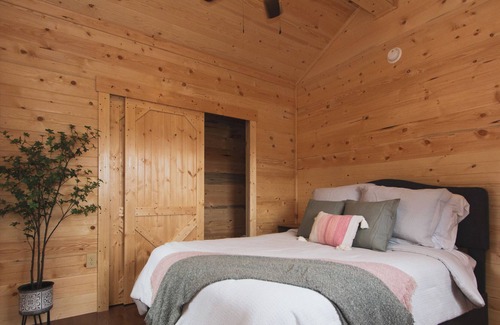 Fort Garland Cabina | Cozy Mountain Retreat in Forbes Park - Short-Term Getaway Near Sand Dunes.