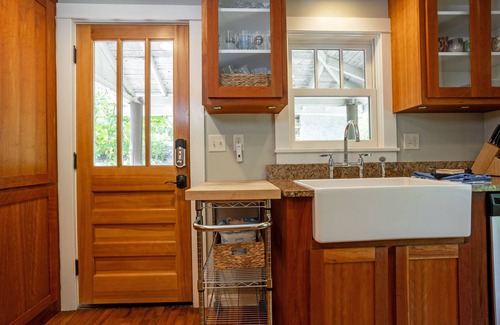 Arden Cabina | Cozy mountain retreat in the woods, close to Asheville activities