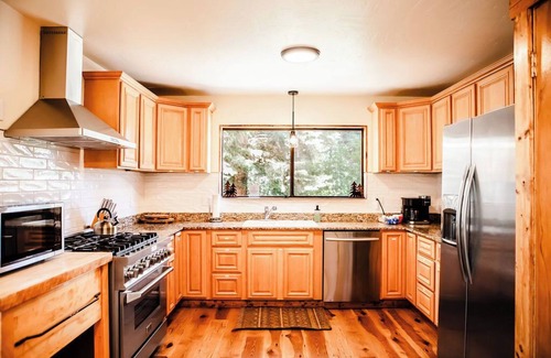 Ridgway Casa | Cozy mountain retreat minutes from Downtown Ouray!