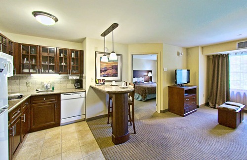 East Stroudsburg Condominio | Cozy Mountain Retreat in the Heart of the Poconos