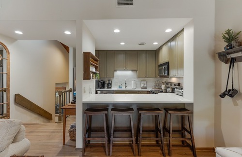 Sapphire Villa | Cozy Mtn Retreat minutes from Sapphire Valley Resort. Renovated. Pet Friendly!