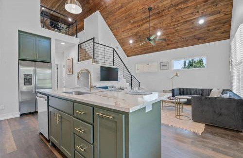 Hot Springs Casa | Cozy Mtn View Cottage w/Hot Tub