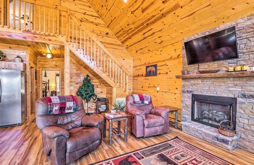 Unaka Cabina | Cozy Murphy Cabin Rental w/ Mountain Views!