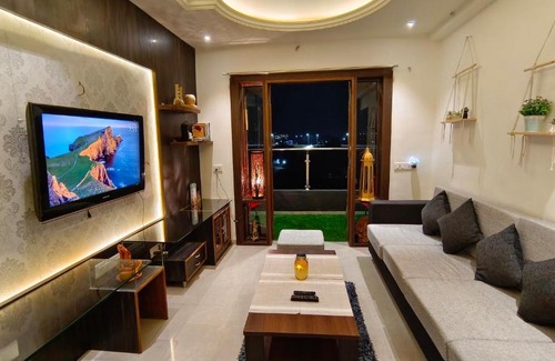 Nashik Apartamento | Cozy- Nest 2 BHK with Beautiful City View