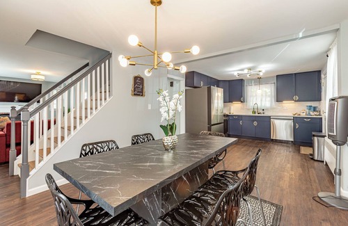 Center Casa | Cozy Nest ~ 3.5BR & 2Bath Home ~ Manchester CT