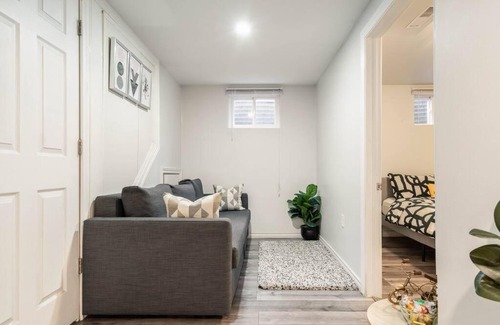 Hamilton Apartamento | Cozy nest basement unit
