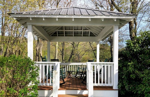 Altamont Cabina | Cozy Nest Cabin at Linville!