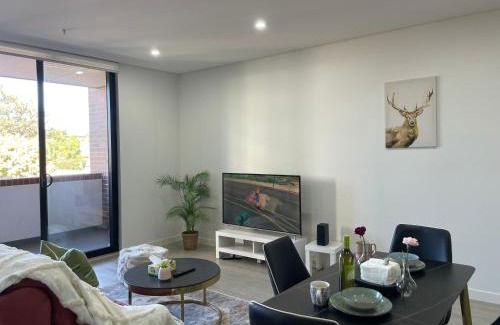 Kogarah Apartamento | Cozy New 2BR & Near Airport, Mall & Transit