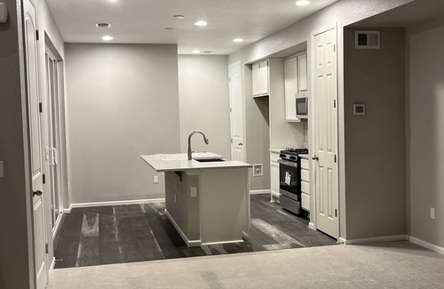 Aurora Condominio | Cozy, New Condo minutes from Buckley Space Force