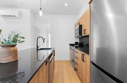 Plateau Mont Royal Apartamento | Cozy New Flat in Habitat Plateau by Denstays