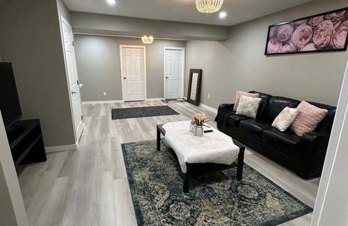 Calgary Casa | Cozy new private suite, close to the airport. no cleaning fee