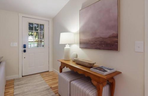 Northport Casa | Cozy & New - Walk to Lake Michigan & DT Northport
