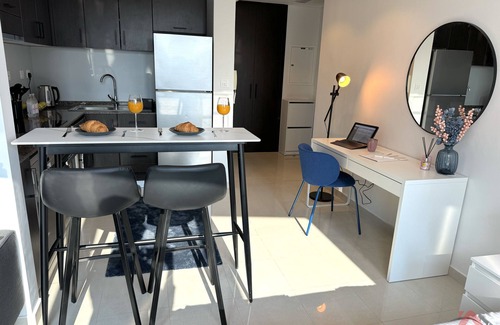 Al Sufouh 2 Apartamento | Cozy Newly Furnished Studio in Center of Vibrant Dubai Marina