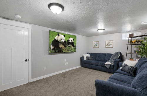 American Fork Casa | Cozy, newly-remodeled, pet and kid friendly entire home!
