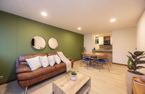 Las Lomas I Apartamento | Cozy & newly remodeled 2BR apt steps from Provenza