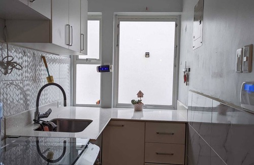 Las Tolas Casa | Cozy North Quito Carcelen House parking, 2 bedrooms, office, patio, gardens