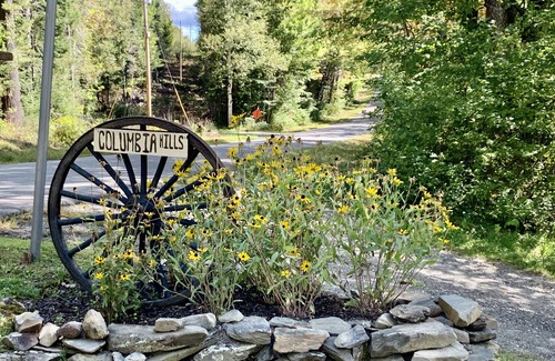 Columbia Cabina | Cozy North Woods Log Cabin
