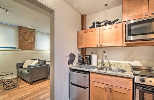 Norwalk Apartamento | Cozy Norwalk Studio ~ 3 Mi to Beach!