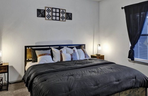 Sand Ridge Apartamento | Cozy Oasis 1 Bedroom Gem: near Downton, UAB, and Samford University.
