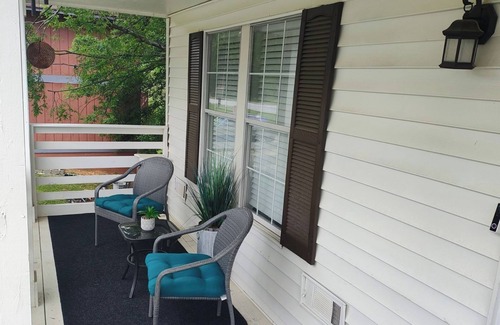 Lithonia Casa | COZY OASIS , ENTIRE HOUSE IN LITHONIA. 7 Minutes from Stonecrest Mall