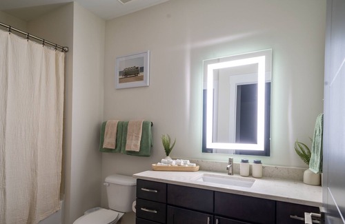 North Charlotte Condominio | Cozy Oasis in NoDa: Near Uptown & Vibrant Dining
