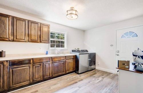 Clarksville Apartamento | Cozy Oasis of Clarksville!