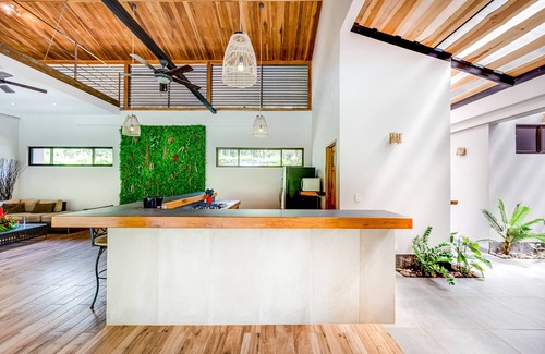 Matapalo Casa | Cozy oasis with lush yard, private pool, full kitchen & washer/dryer