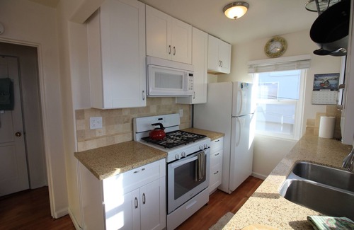 Mission Beach Cabaña | Cozy Ocean View Beach Cottage, Pasos para el Océano, Large EnclosePatio -1BR- Capacidad 5