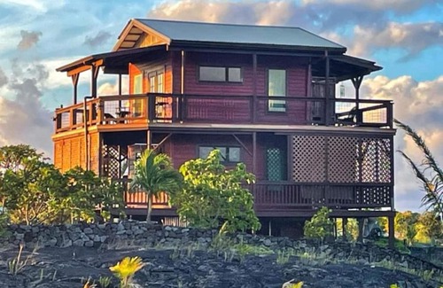 Kalapana Casa | COZY OFF GRID LAVA HOME - 2 Stories, Ocean View