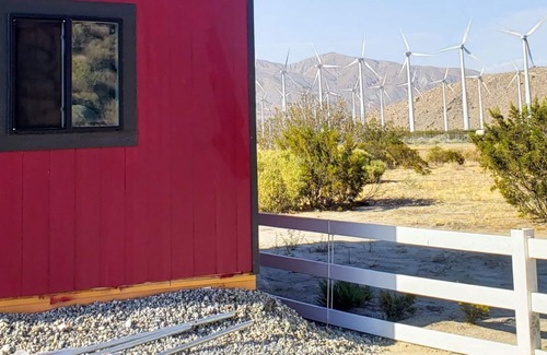 Cabazon Cabina | Cozy Offgrid Cabin