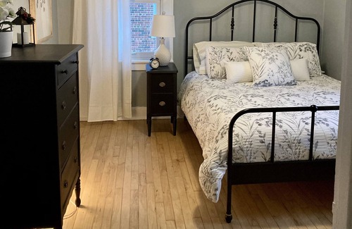 Wauwatosa Casa | COZY OLD CHARM IN TOSA