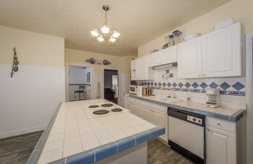 St. Charles Casa | cozy older home for rent very close to the north beach of Bear lake