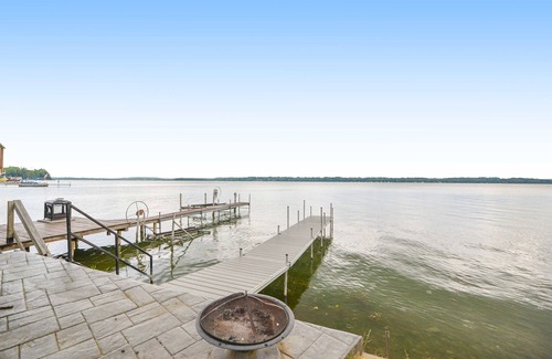 Seneca Falls Casa | Cozy on Cayuga: "Lakeside Wine Country Dream Home!"