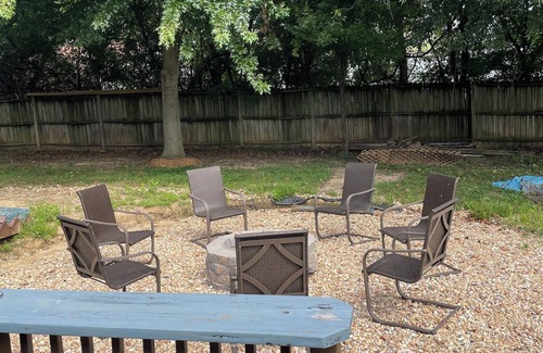 Clarksville Casa | Cozy on Cory: Charming 3-bedroom house with WiFi, AC in enjoyable Clarksville