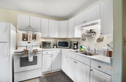 Crooked Lake Park Casa | Cozy on Crooked Lake - Lakefront & Pet Friendly
