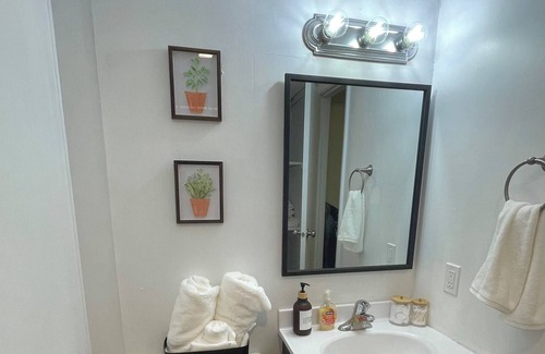 Billings Apartamento | Cozy one bedroom apartment in a beautiful neighborhood near airport and hospital