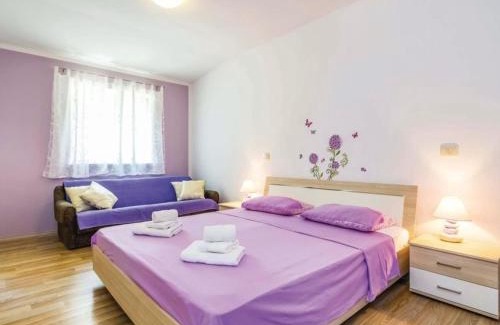 Martina Apartamento | Cozy One Bedroom Apartment with Terrace