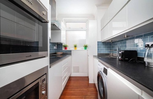Copers Cope Apartamento | Cozy One-Bedroom Flat in Bromley