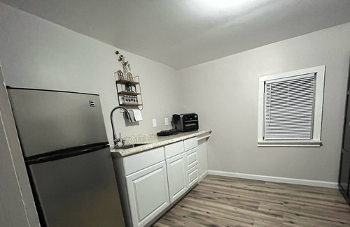Kingsport Casa | Cozy one bedroom guesthouse, close to everything!