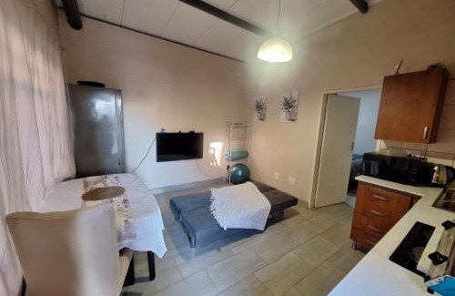 Rustenburg Apartamento | Cozy one bedroom in Kaldi Place