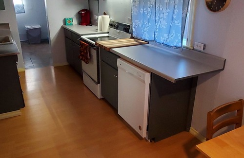 Harlowton Cabaña | Cozy one bedroom, newly remodeled.