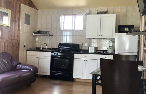 Mongaup Valley Casa | Cozy One bedroom Bungalow with shared pool 8m bethel woods 10m Casino