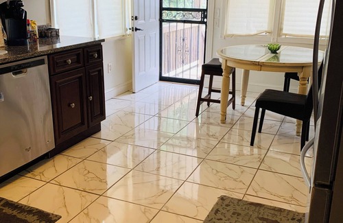 Shawnee Casa | Cozy open floor plan